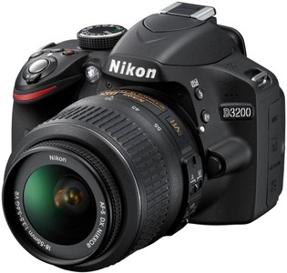Nikon d3200 + nikon dx vr af-s nikkor 18-55mm 1:3.5-5.6g