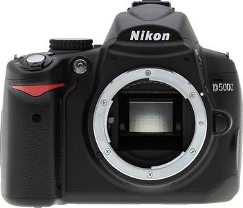 Nikon d5000 body