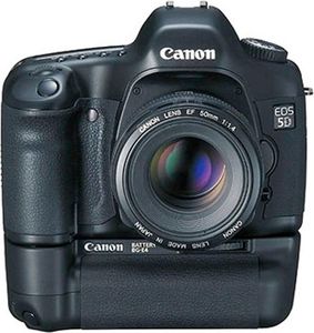 Canon eos 5d body + bg-e4 battery grip