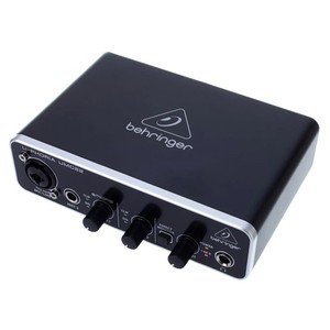 Behringer umc22