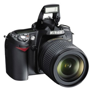 Nikon d90 af-s dx nikkor 18-200mm f/3.5-5.6g ed vr