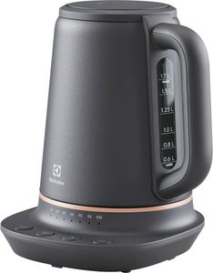 Електрочайник Electrolux e7k1-6bp